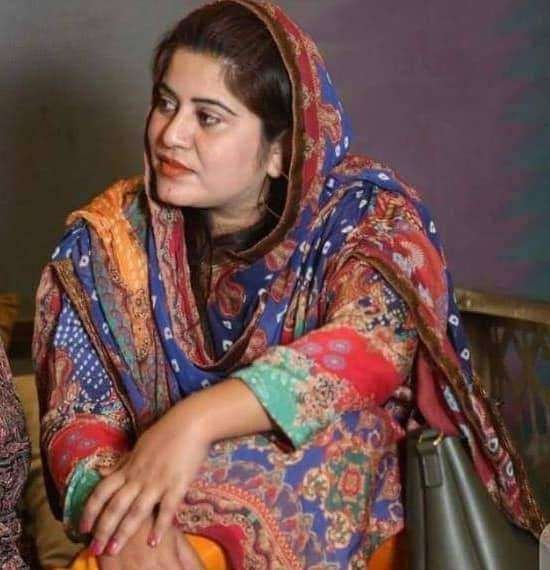 کومل جوئیہ