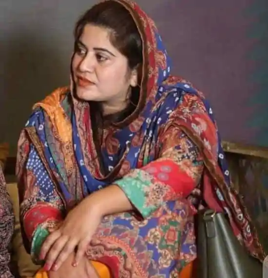 کومل جوئیہ