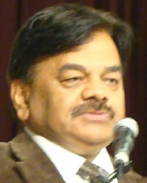 خالد عرفان